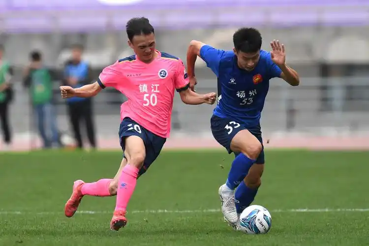 欧冠对决：利物浦 VS 勒沃库森
